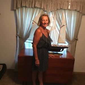 Meet your Posher, Linda